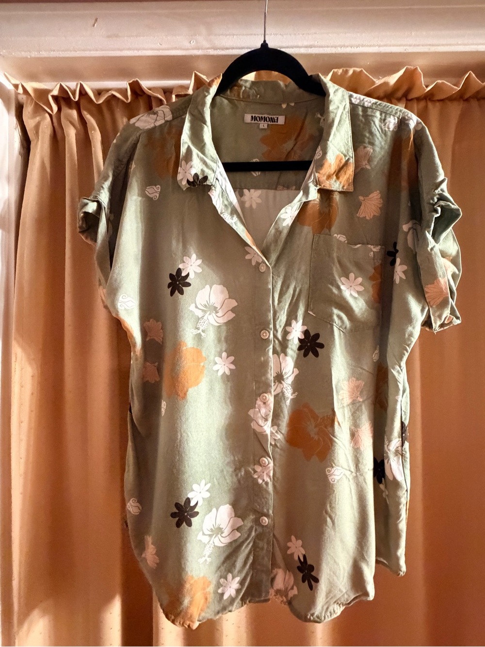 Momoni Women's Olive Green Floral Button-Front Blouse